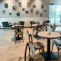 Café Tisch Eiche