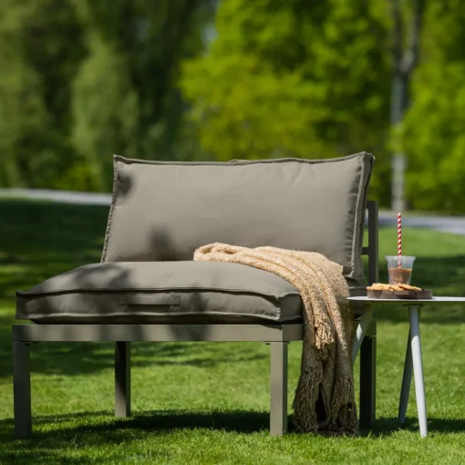 Lounge Bank