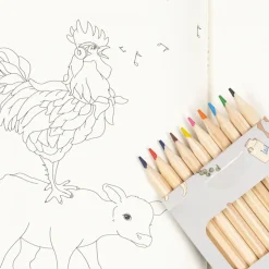 Malbuch mit Buntstiften